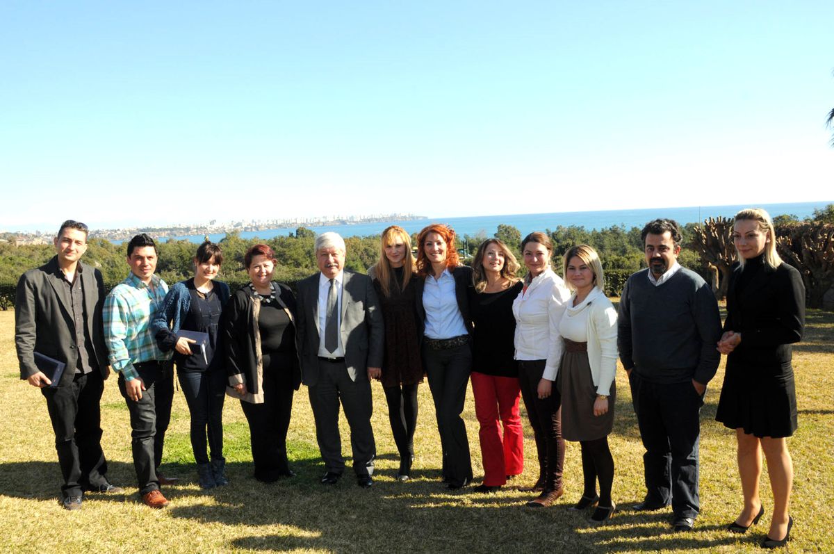 Ödüllü Tasarımcılara Başkan Akaydın\'dan Plaket