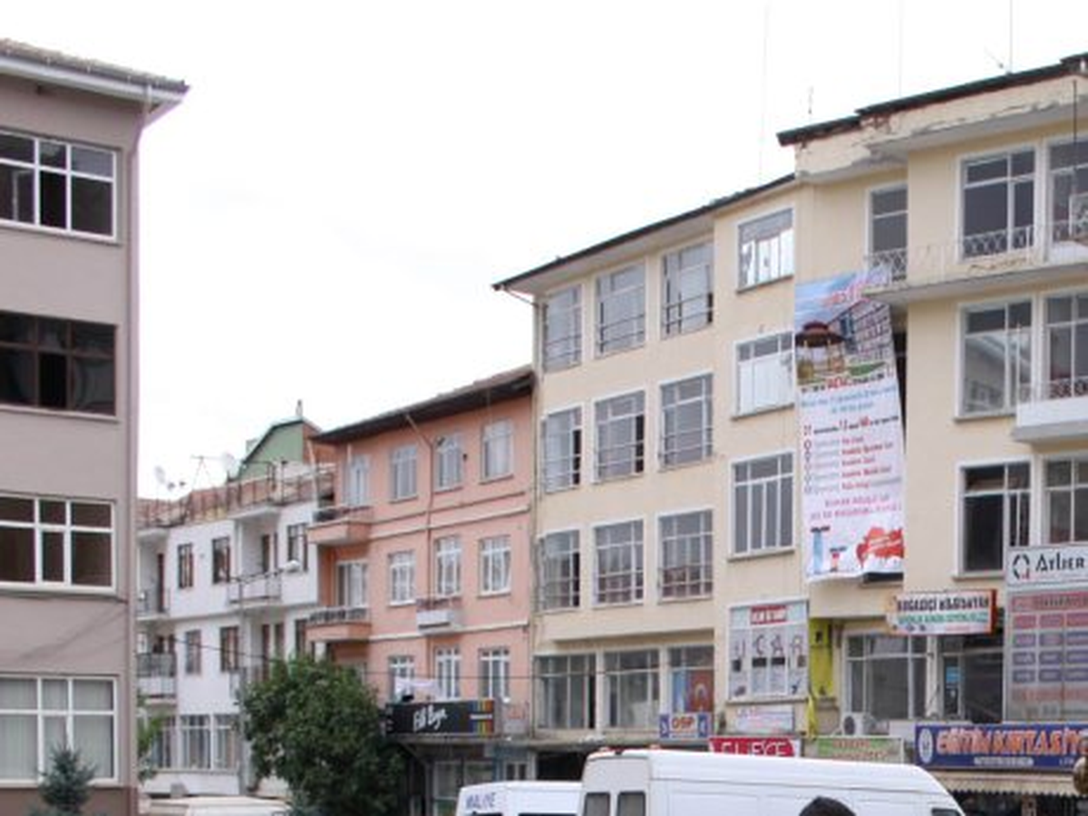 Orta Hasarlı Binalar