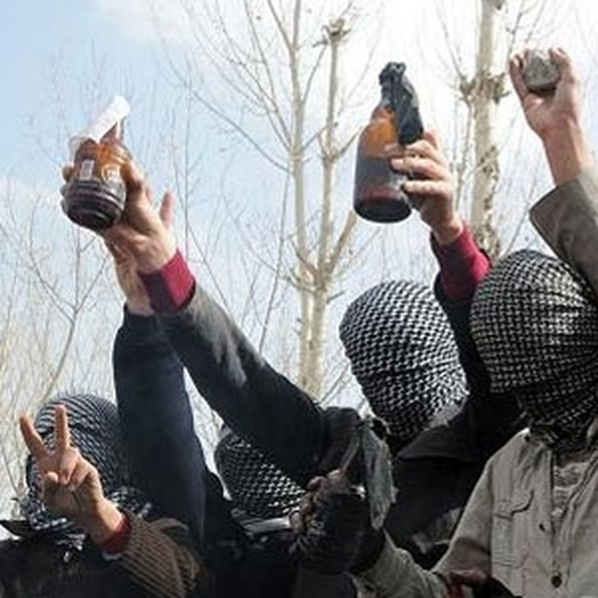 PKK Yandaşları Polisi Linç Etmek İstedi
