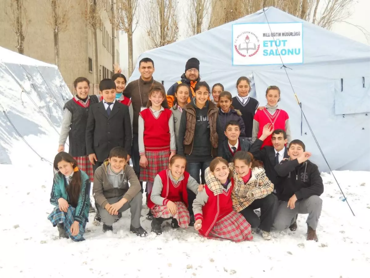 Psikolojik Danışman Cumhur Çırnaz Van\'dan Döndü