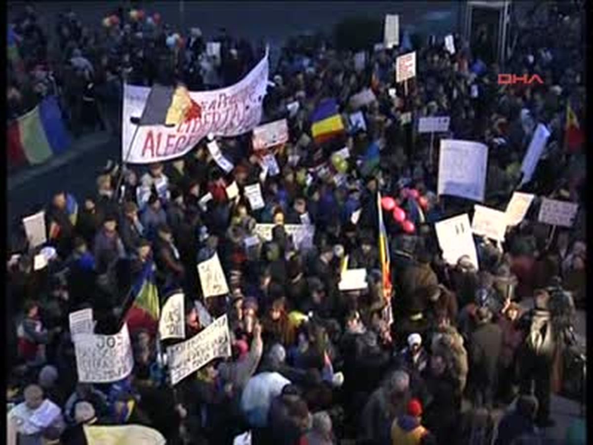 Romanya\'da Protestolar Sürüyor