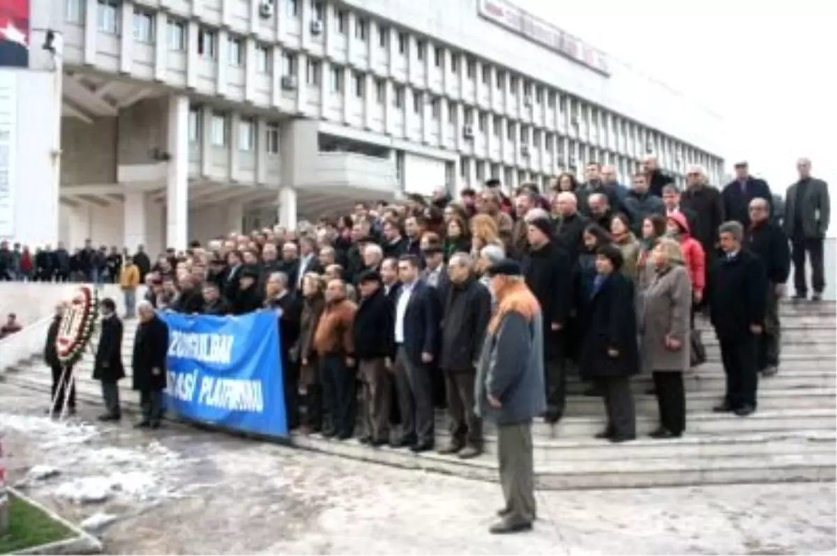 Uğur Mumcu Slogan ve Yürüyüşlerle Anıldı