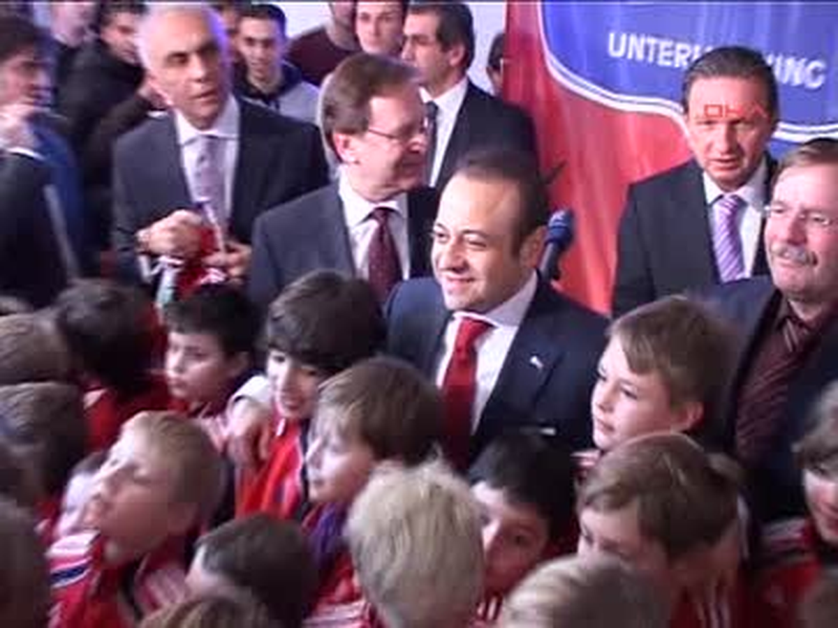 Avrupa Birliği Bakanı ve Başmüzakereci Bağış, Unterhaching Kulübü'nü Ziyaret Etti