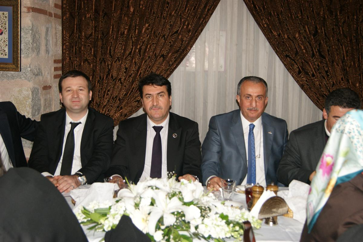 AK Parti Osmangazi Teşkilatı, Osmangazi Belediye Meclisi Üyeleriyle Buluştu