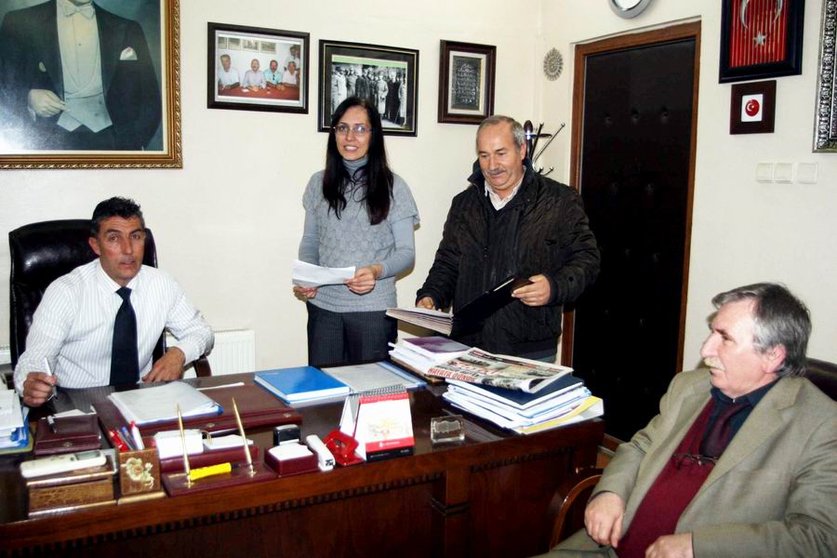 Altınova'da Ünal İlk Kez Başkan Koltuğunda
