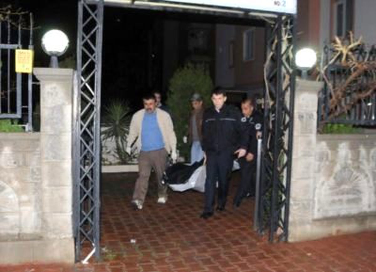 Balkondan Kaçmaya Çalışırken Hayatını Kaybetti