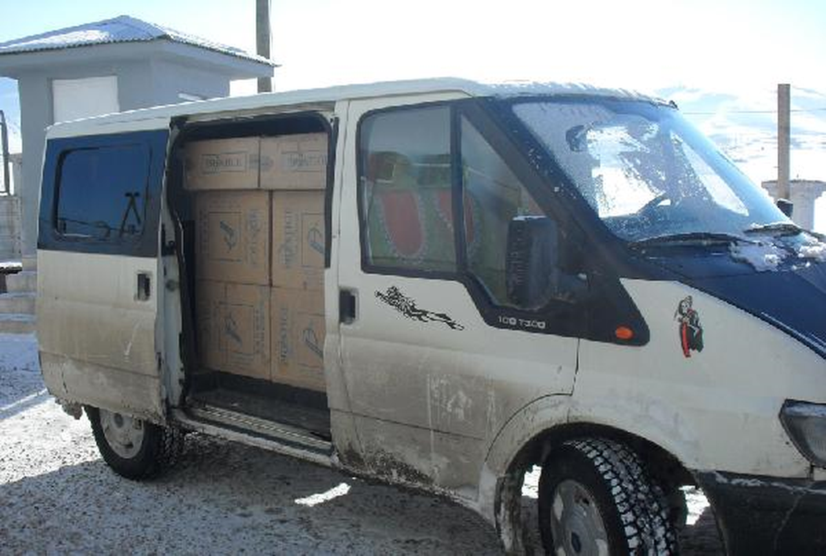 Başkale'de 37 Bin 800 Paket Kaçak Sigara Ele Geçirildi