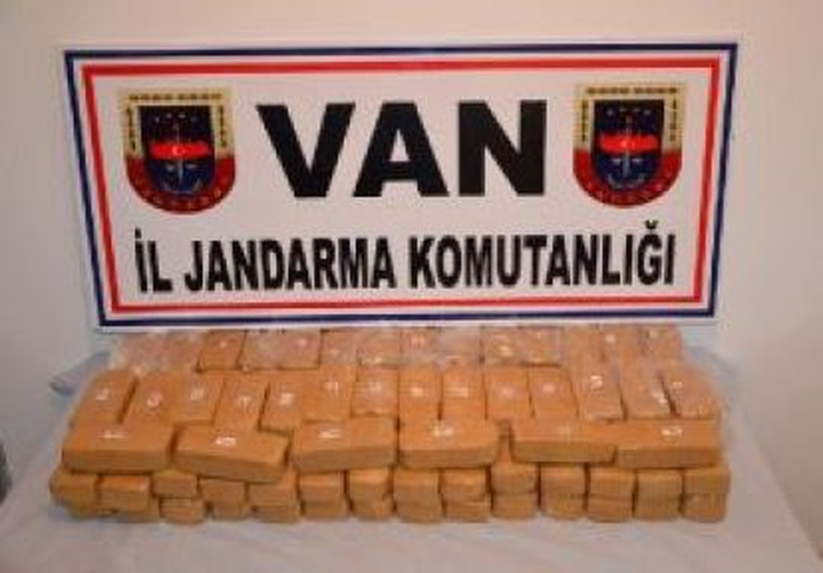 Başkale\'de 41 Kilo Eroin Ele Geçirildi