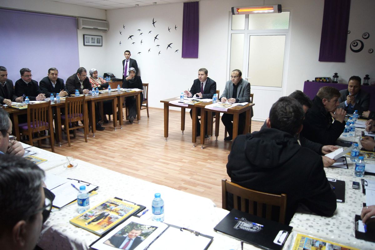 Başkan Kuzu, AK Parti İlçe Teşkilatı ile Bir Araya Geldi