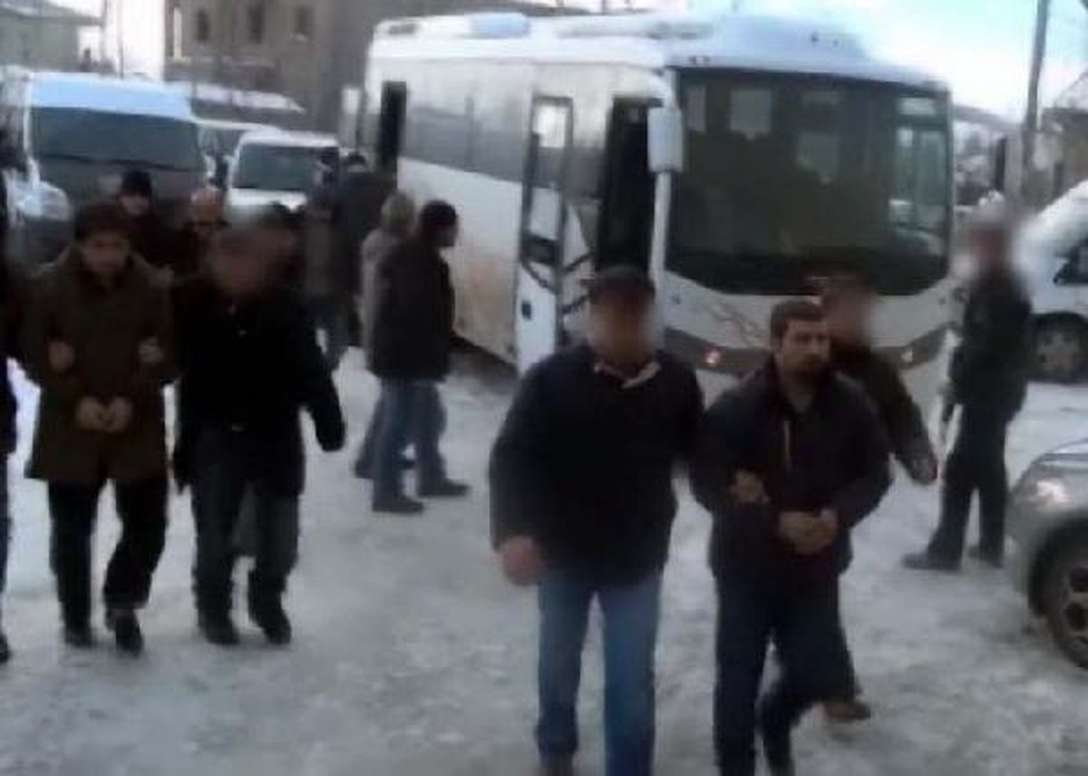 BDP İlçe Başkanı ve 4 Kişi Kck\'dan Tutuklandı