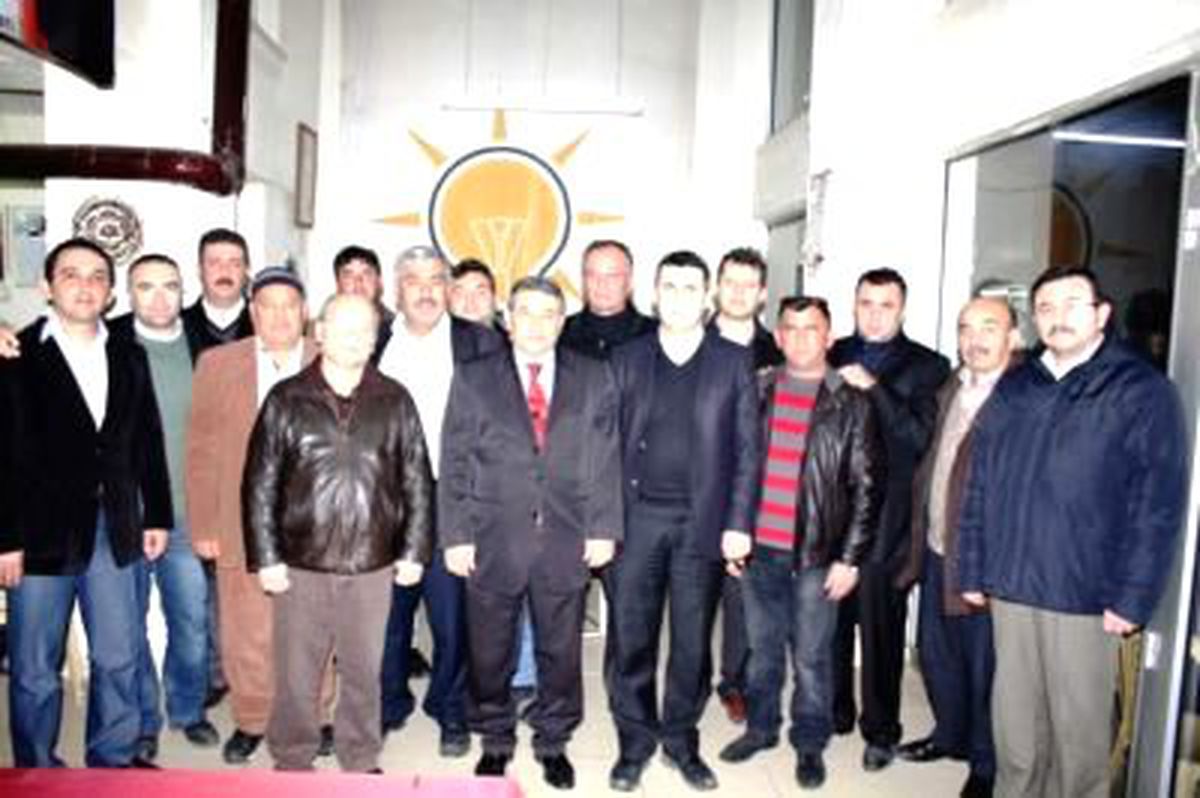 Bülent Arınç\'ın Başdanışmanı Büker\'den AK Parti Sarıgöl Teşkilatına Ziyaret