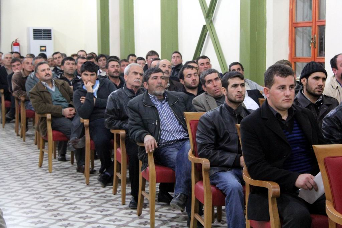 Burhaniye\'de İnşaat Ustaları İçin Geçici Belge Semineri