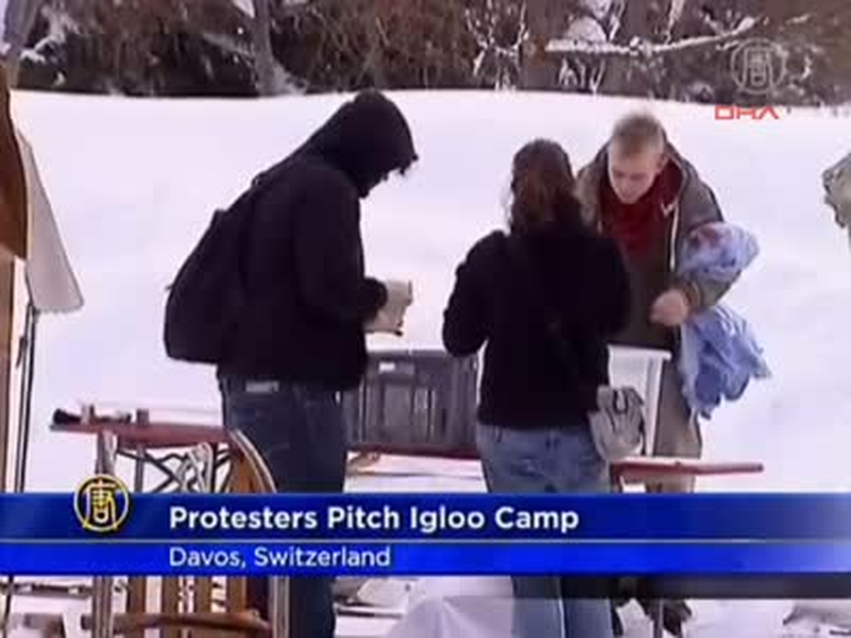 Davos'u Eskimo Usulü Protesto Ediyorlar
