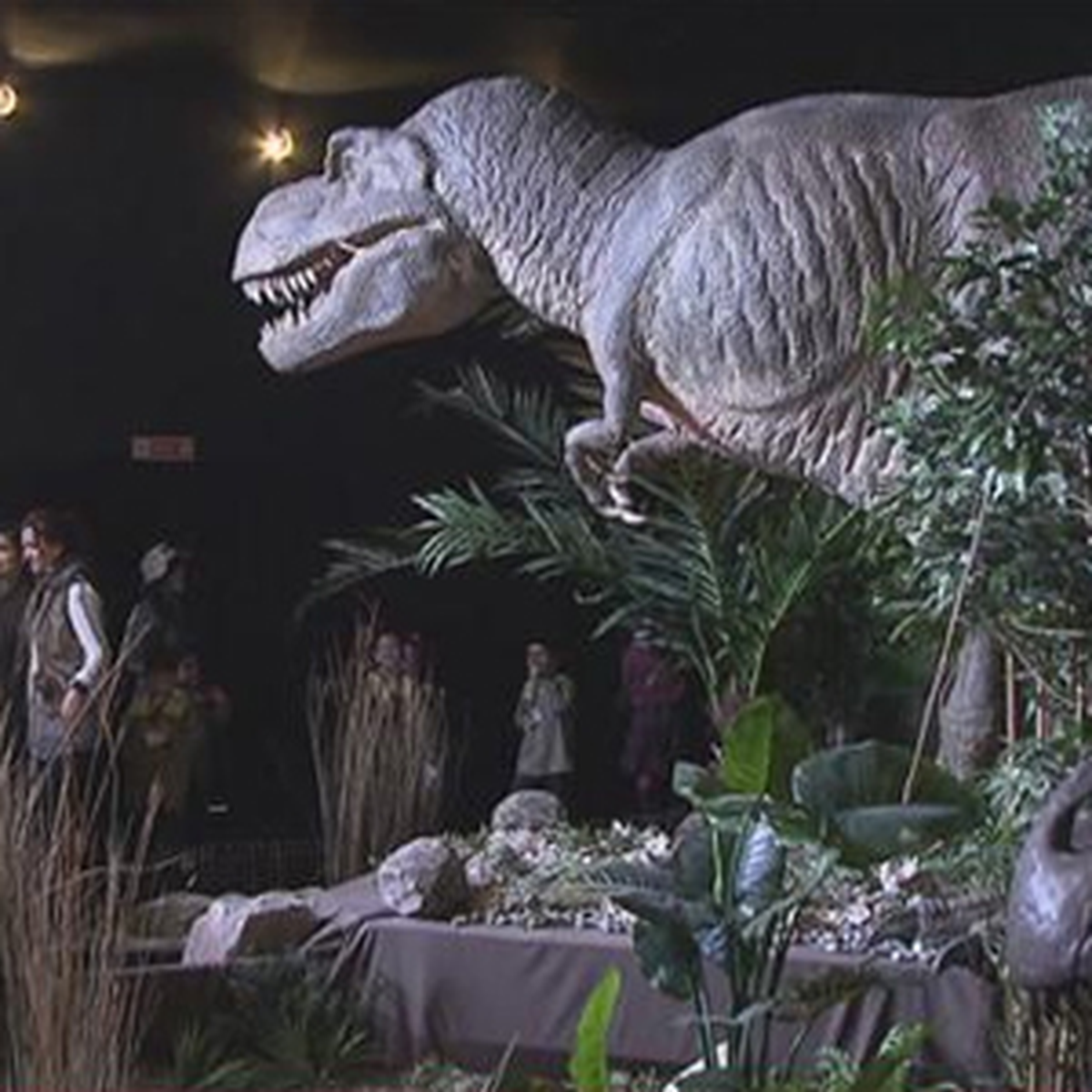 "Dinozor Dünyası" Kapılarını Açtı