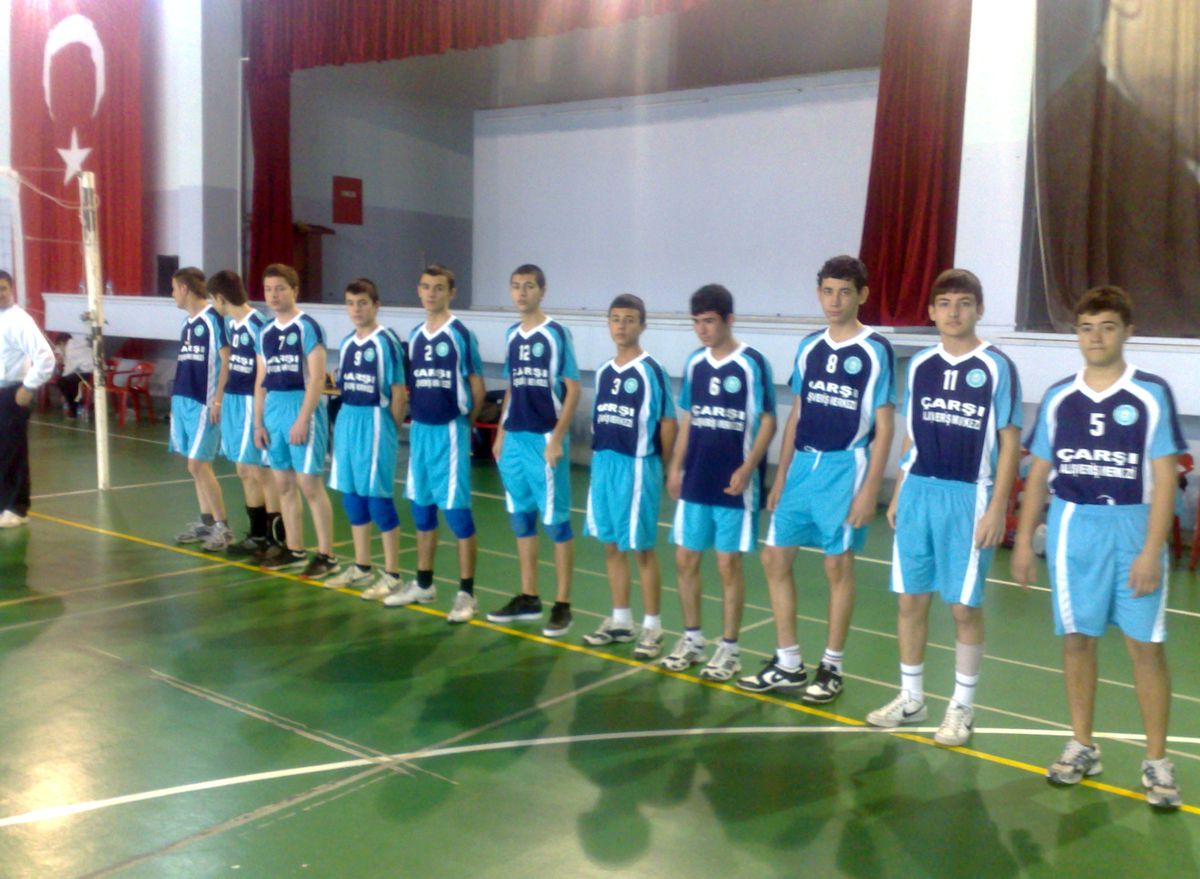 Gediz Anadolu Lisesi'nden Voleybolda Büyük Başarı