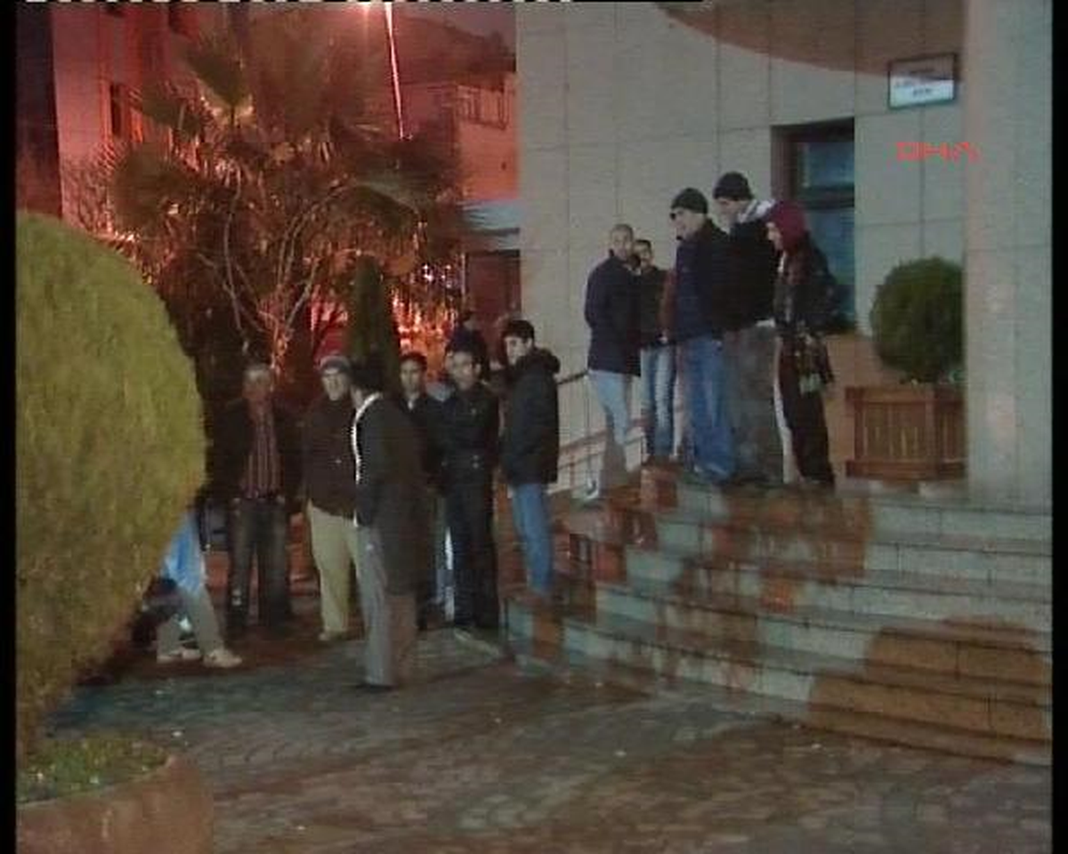 "Gelir Testi" Kuyruğu Geceden Başladı