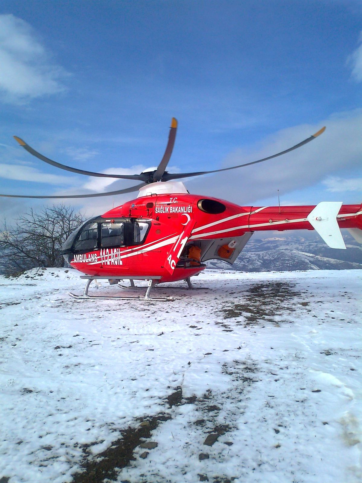 Hava Ambulansı Karda Hayat Kurtarıyor