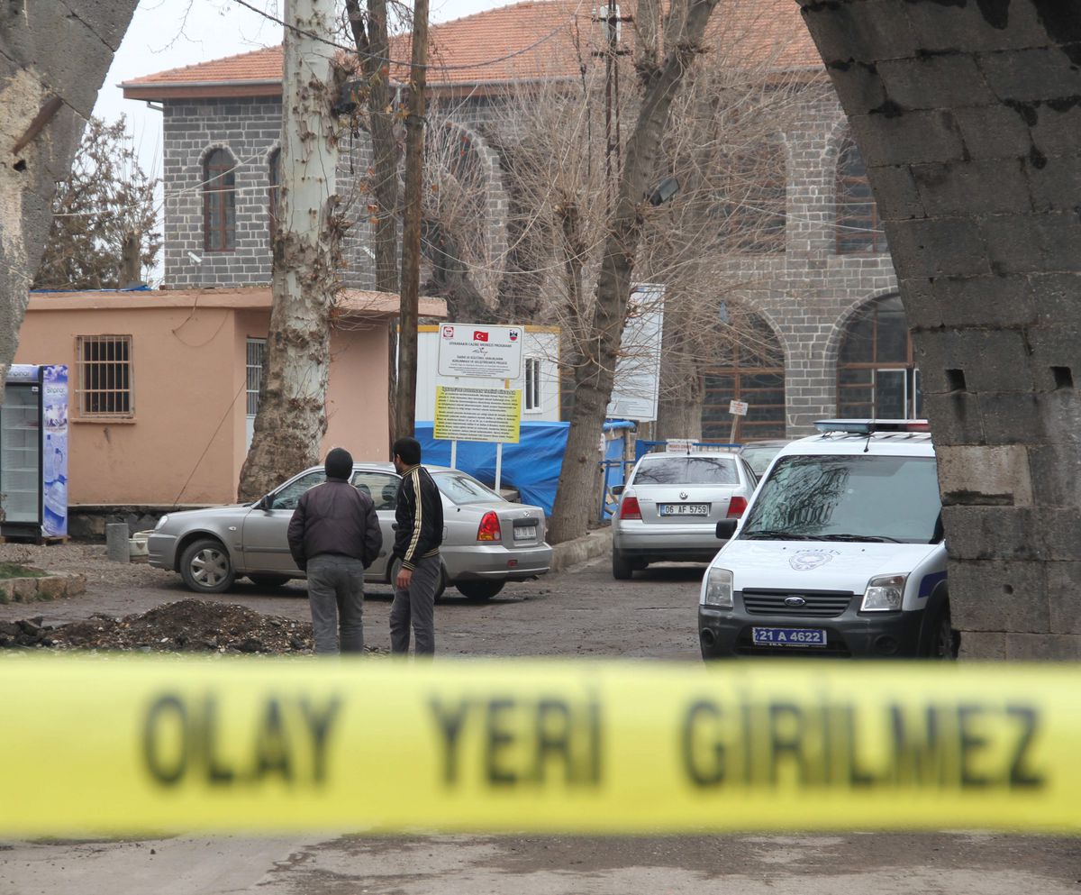 İç Kale'de 4 Kişiye Ait Kemiklerin Daha Bulunduğu İddia Edildi
