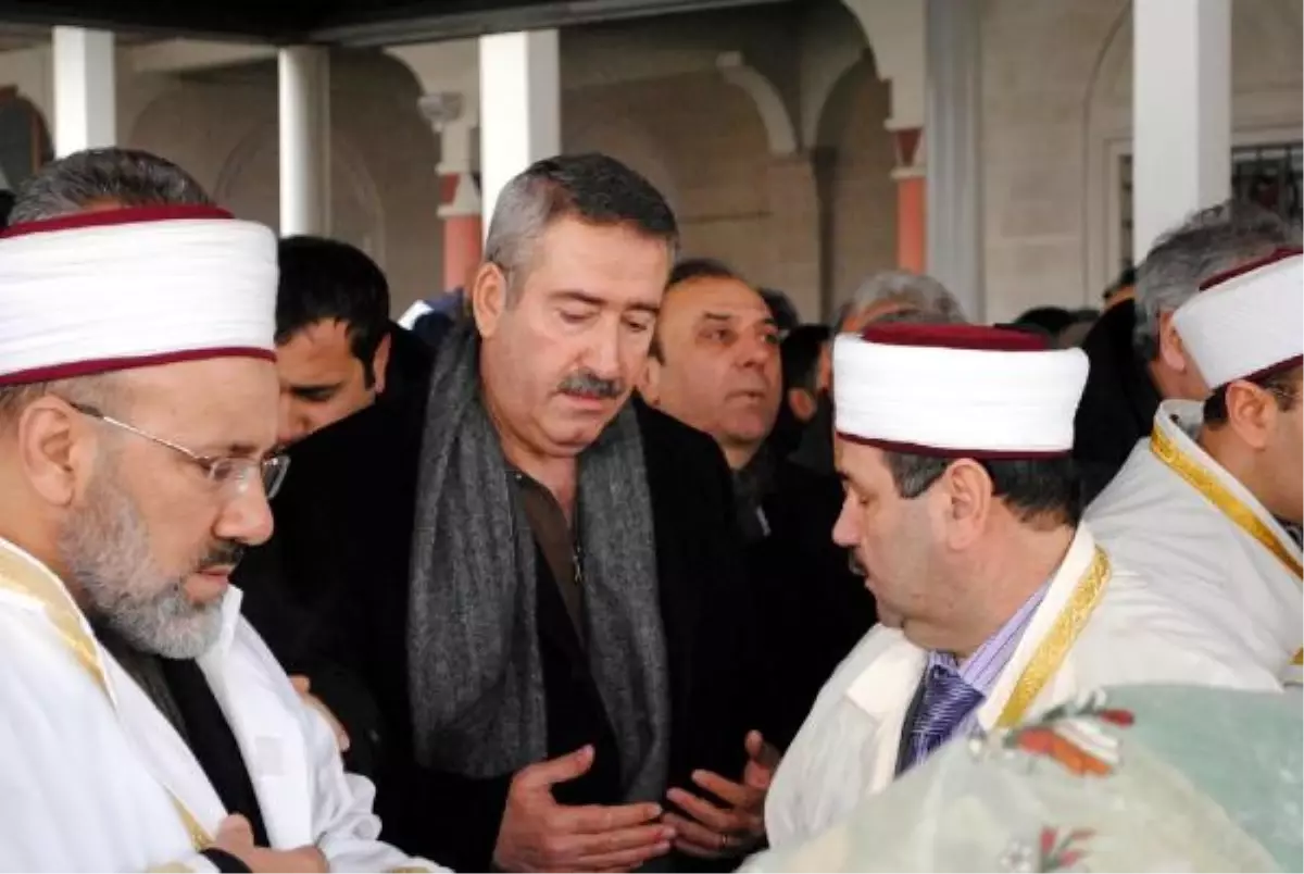 İzmir Valisi Cahit Kıraç\'ın Acı Günü(3)