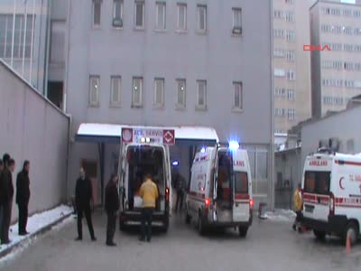 Kahvede Silahlı Kavga: 3 Kişi Ağır Yaralandı