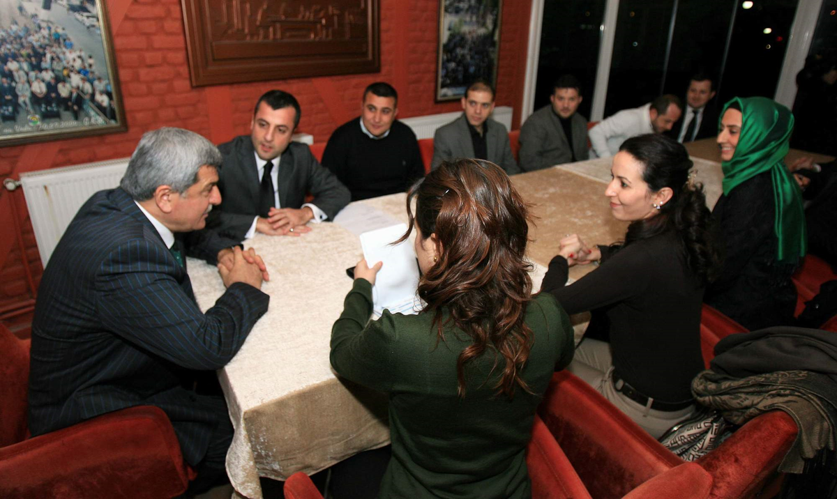 Karaosmanoğlu, Gkd\'yi Ziyaret Etti