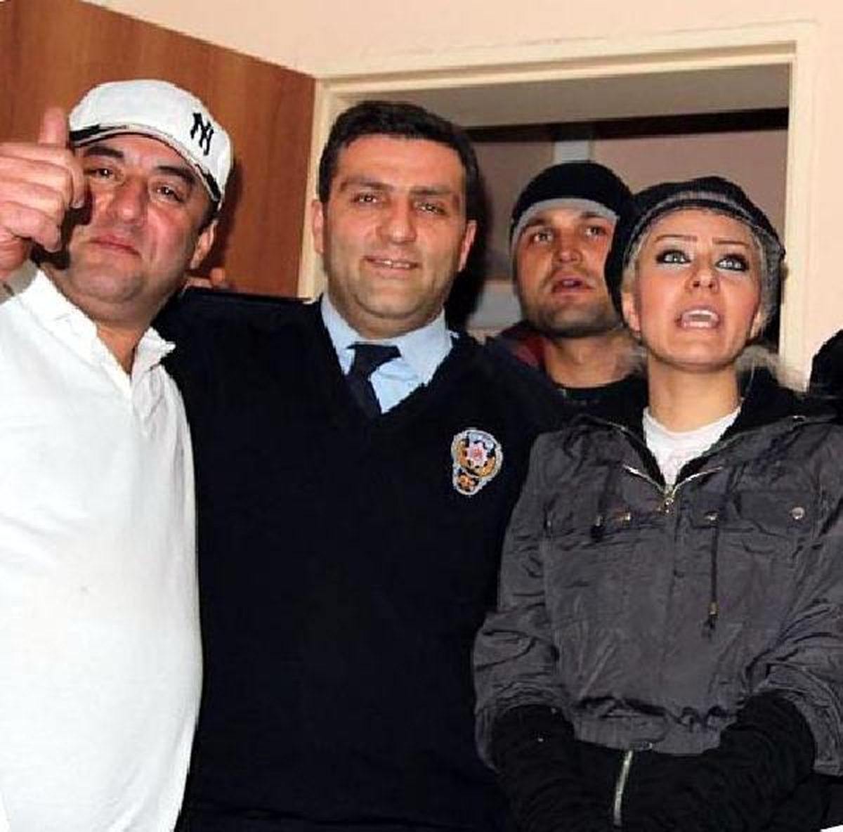 Karda Mahsur Kalan İranlı Turistleri, Polis Misafir Etti