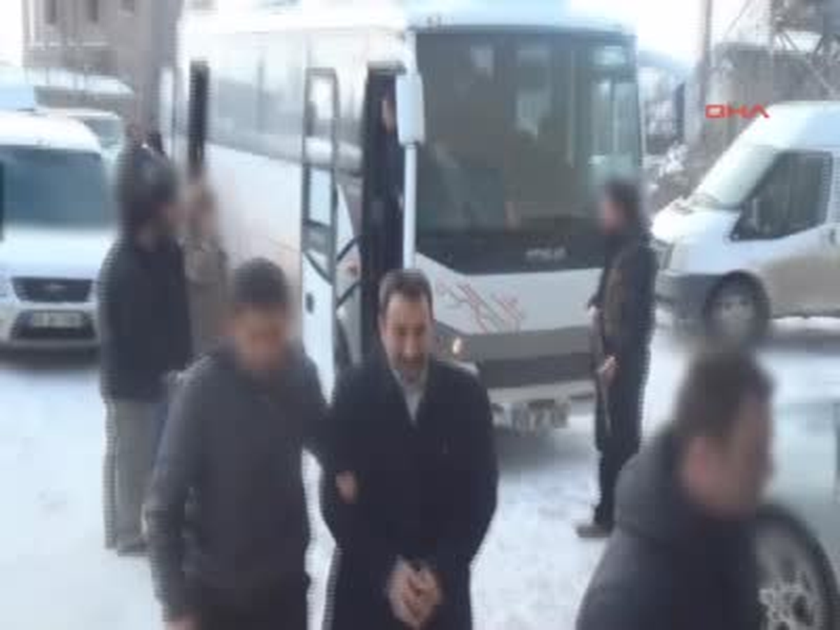 Kck Soruşturmasında BDP\'li Başkanında Aralarında Bulunduğu 5 Kişi Tutuklandı
