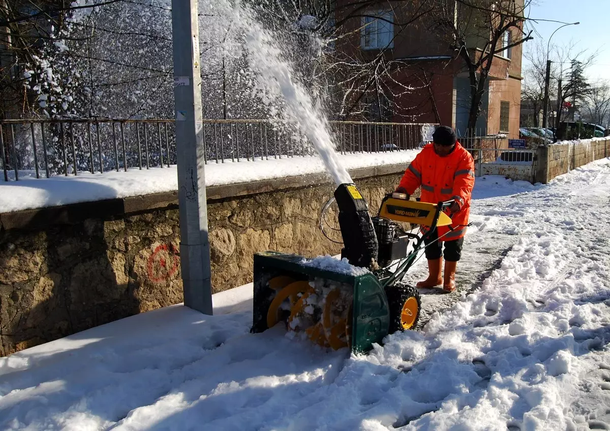 Şehitkamil\'de Karla Mücadale Çalışmaları