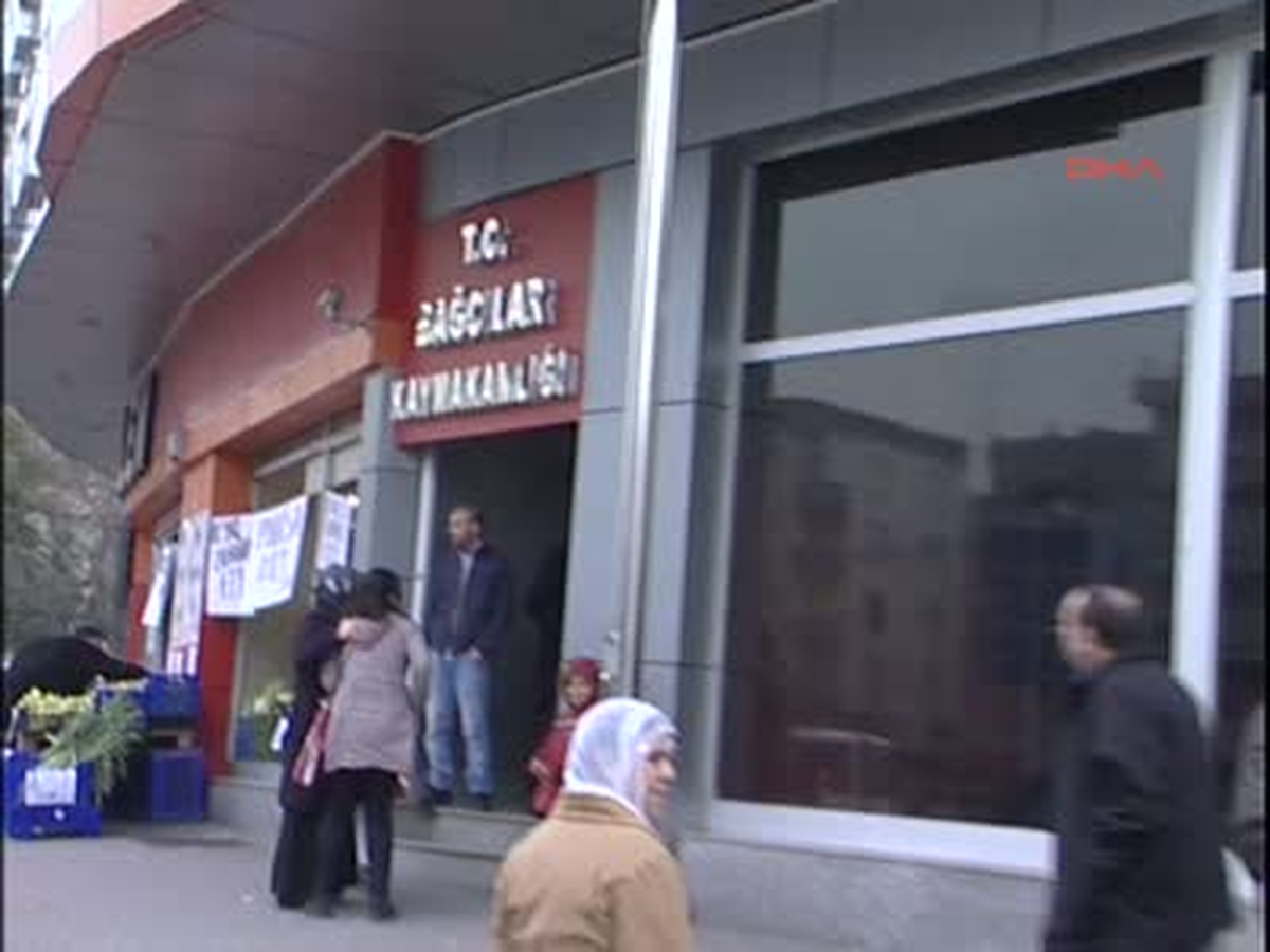 Vatandaşlar Bugün de Gelir Testi Kuyruğundaydı