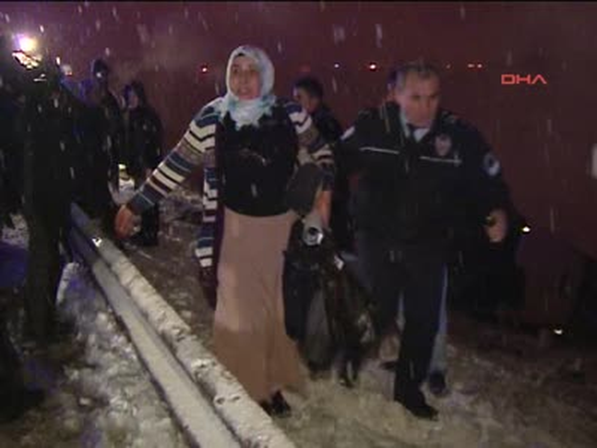 Otobüs Şarampole Yuvarlandı: 5 Ölü