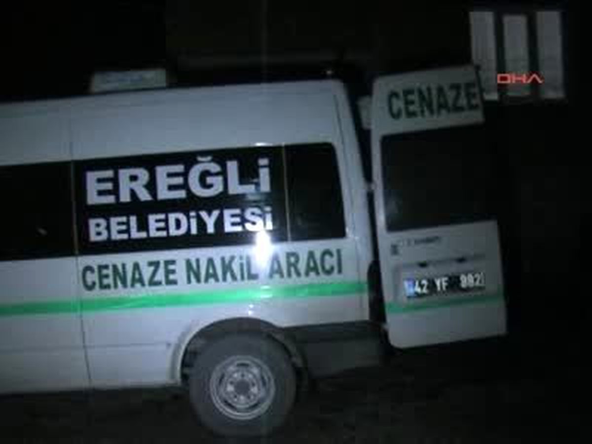 Liseli Kız Babasını Bıçaklayarak Öldürdü