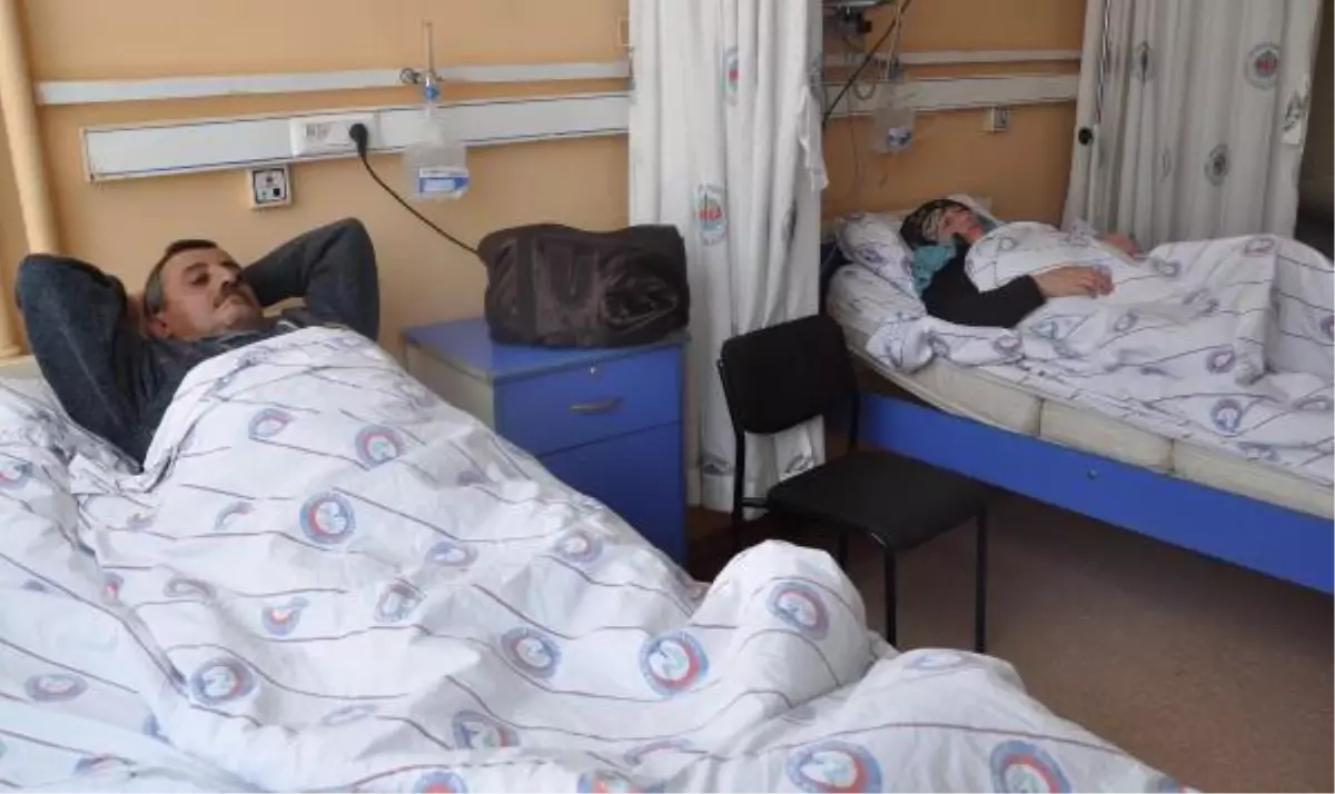 2 Katlı Binada Yangın Çıktı, 14 Kişi Dumandan Etkilendi