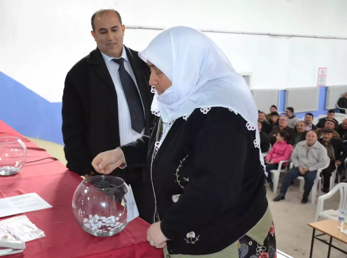 27 Depremzede Kura ile Konut Sahibi Oldu