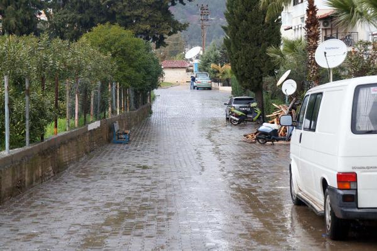 Akdeniz'de Depremler