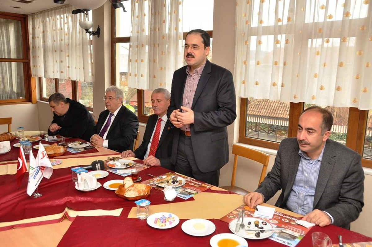 Başkan Hüseyin Ayaz, Muhtarlarla Bir Araya Geldi