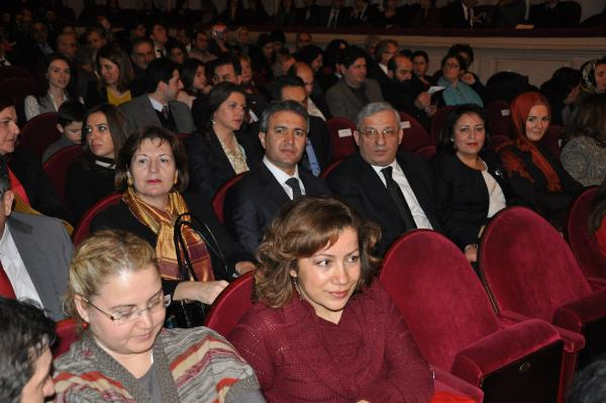 Belçika\'da Van İçin Yardım Konseri Düzenlendi