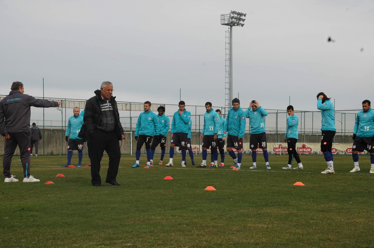 Çaykur Rizespor Adanaspor Maçı ile Çıkışa Geçmek İstiyor