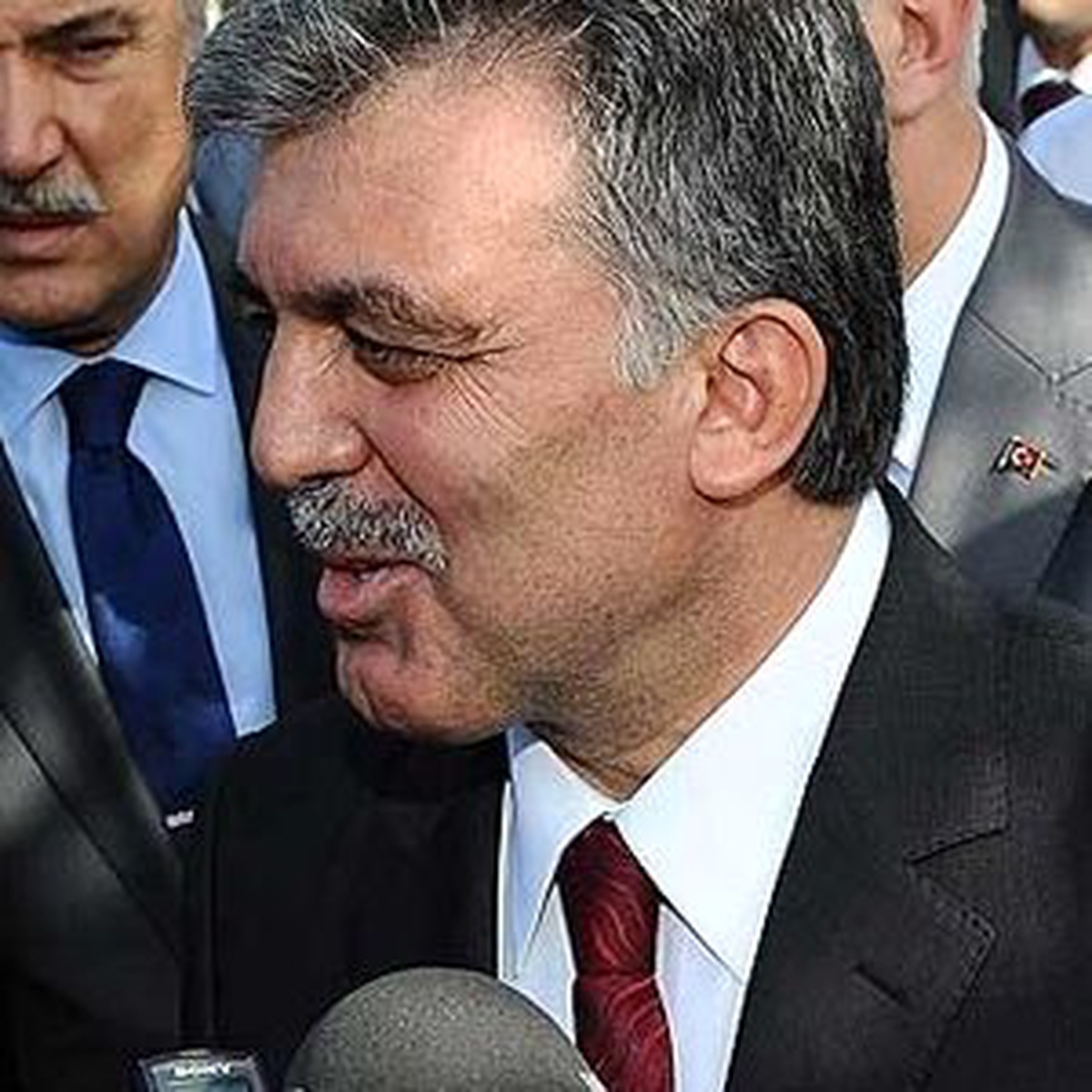 Cumhurbaşkanı Gül, Emekli Vekil Maaşlarına İlişkin Kanunu Onayladı