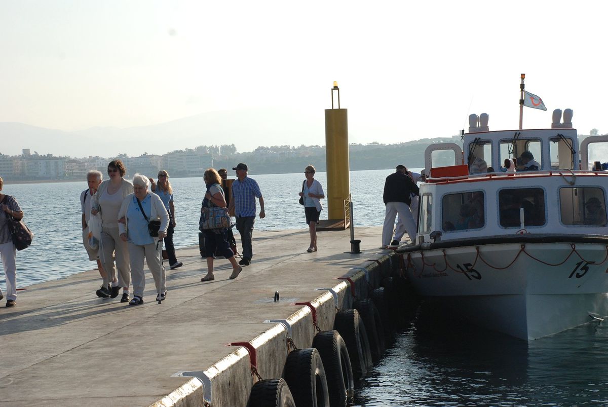 Didim\'e 2011\'de Deniz Yoluyla Gelen 1020 Ziyaretçiyi Ağırladı