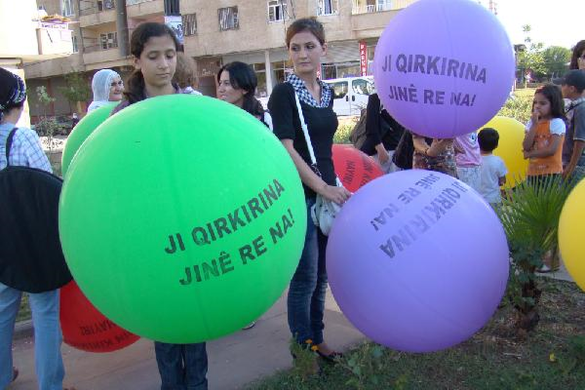 Diyarbakır Bağlar\'da Bir Yılda 80 Kadın Şiddet Görüp, Kadınevi\'ne Başvurdu