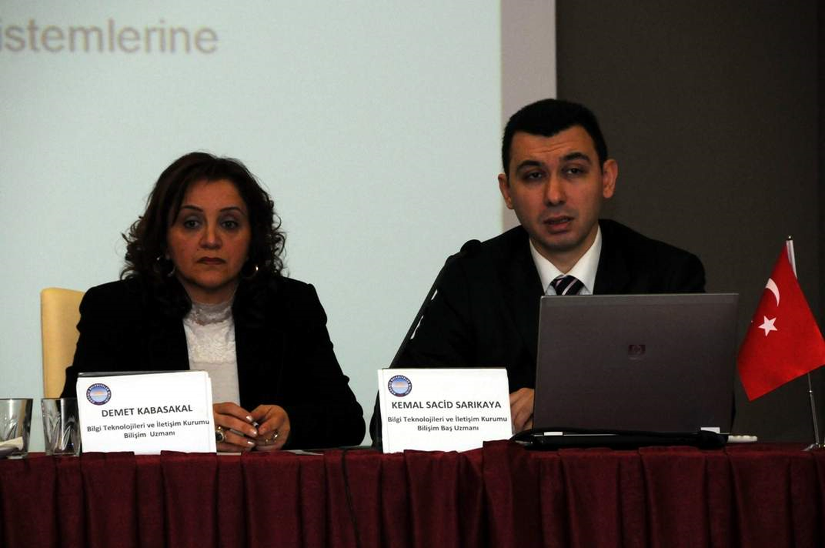 \'Elektronik İmza Uygulamaları\' Eğitim Semineri Düzenlendi