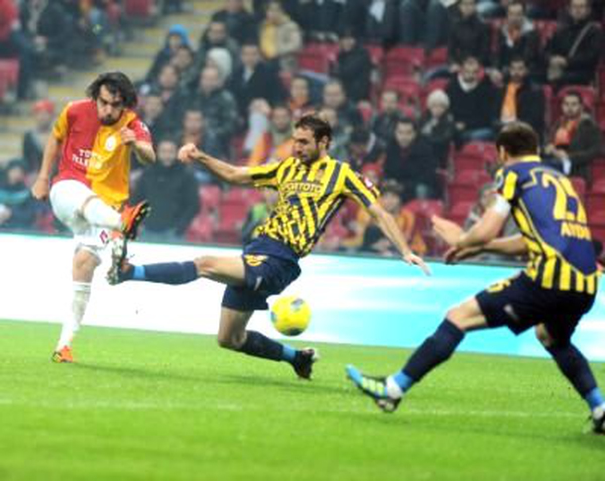 Galatasaray, Ankaragücü'nü Farklı Geçti