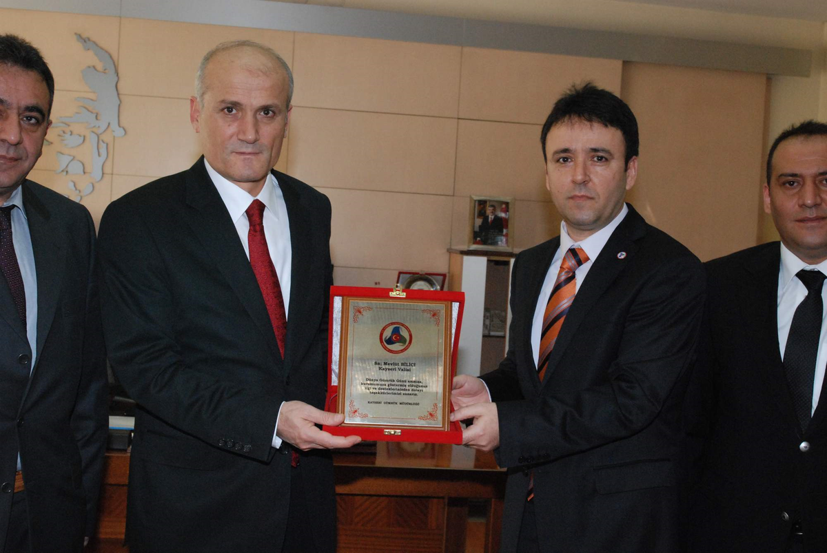 Gümrük Müdürlüğü Vali Bilici\'yi Ziyaret Etti