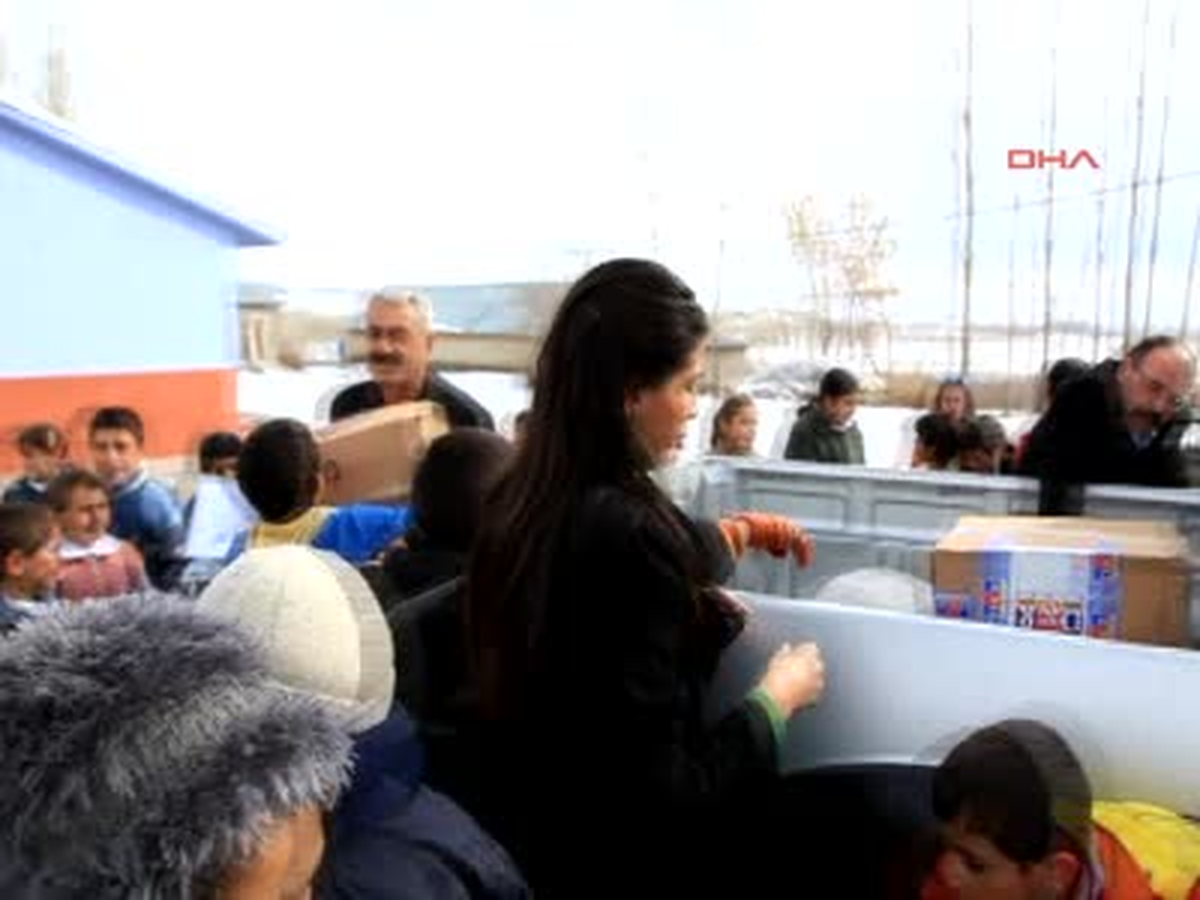 İstanbul\'daki CHP\'li Belediyelerden Ercişli Miniklere Yardım Eli