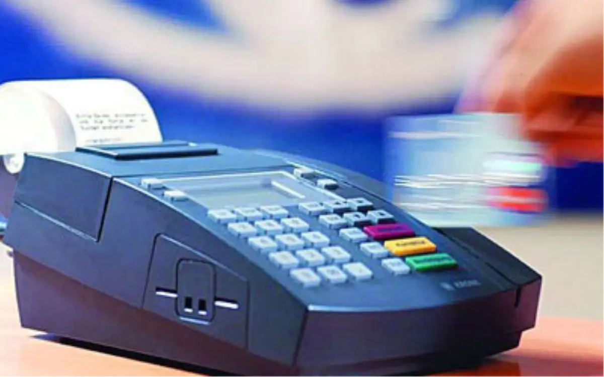 İzmir\'de Sahte Kredi Kartı Operasyonu