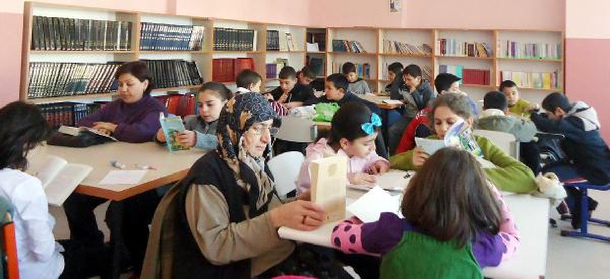 Mahallede Kitap Okuma Heyecanı