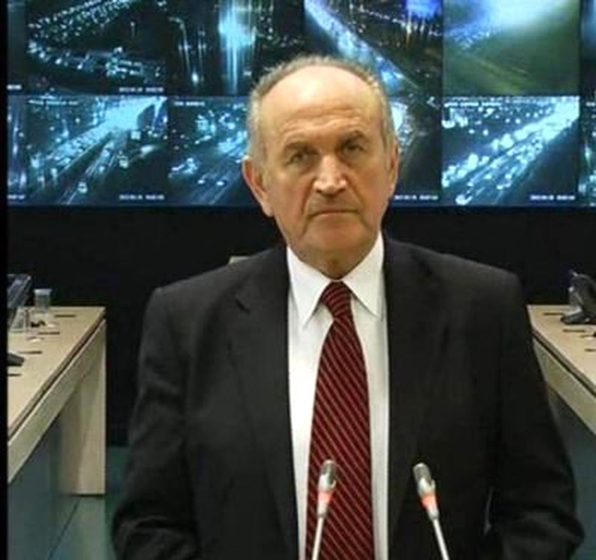 Topbaş'tan Kar Uyarısı: 'Toplu Ulaşım Araçları Kullanılmalı'
