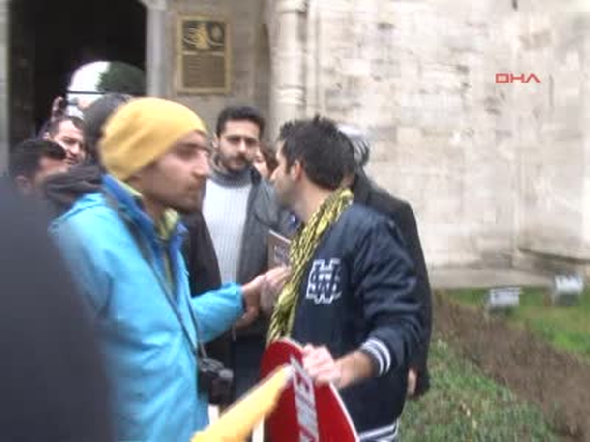 Topkapı Sarayı Önünde 'Hasankeyf' Eylemi Eylemciler ile Görevliler Arasında Tartışma Çıktı