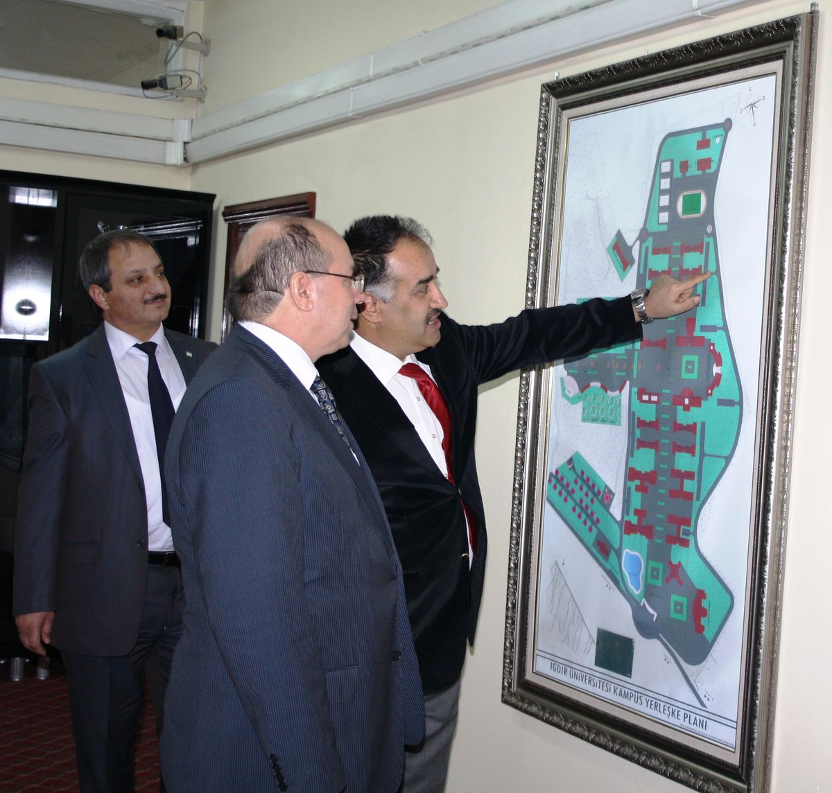 Vali Çiçek'ten Iğdır Üniversitesi Rektörlüğüne Ziyaret