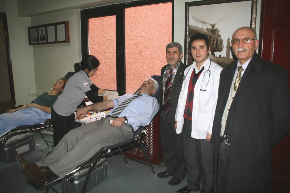 Yozgat İl Özel İdare Personelinden Kızılay\'a Kan Bağışı